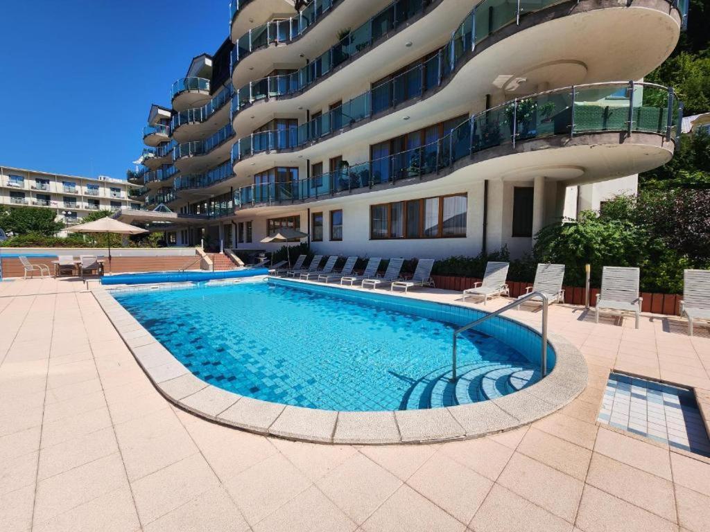 Kristoff Plaza Trencianske Teplice Aparthotel Trencin Ngoại thất bức ảnh